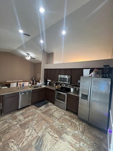 Building Photo - 602 Queensbridge Dr