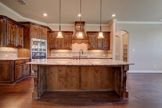 Building Photo - 9006 Forest Park Ct