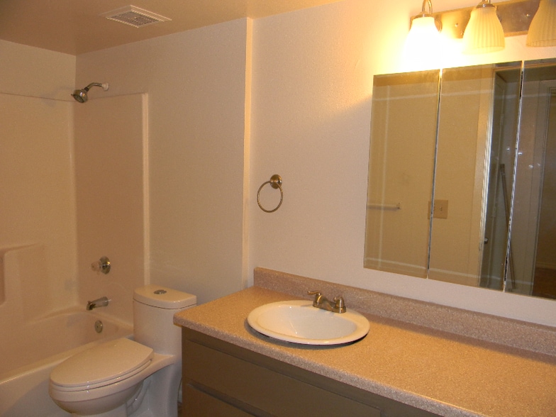 Building Photo - 13230 North 21st Pl