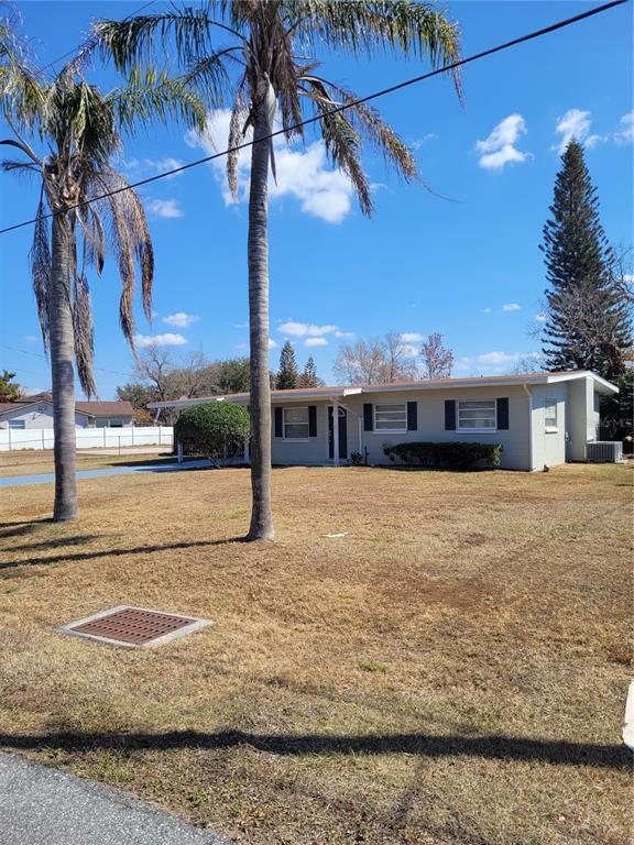 Building Photo - 2118 Lake Christie Dr