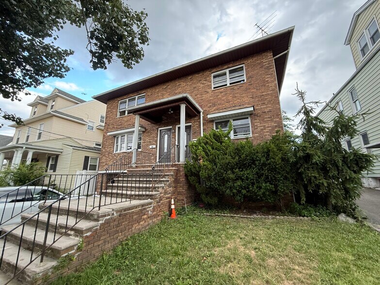 Primary Photo - 79 Prospect St