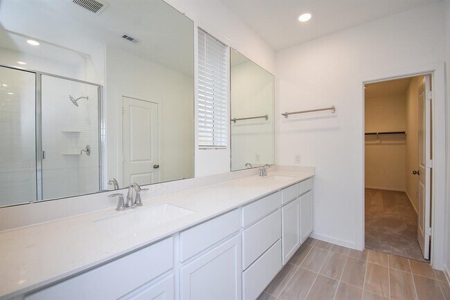 Building Photo - 6307 Serenity View Ln