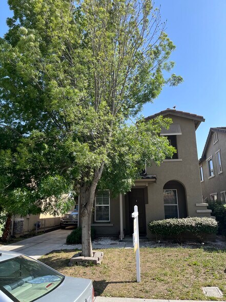 Primary Photo - 338 Blue Sky Dr