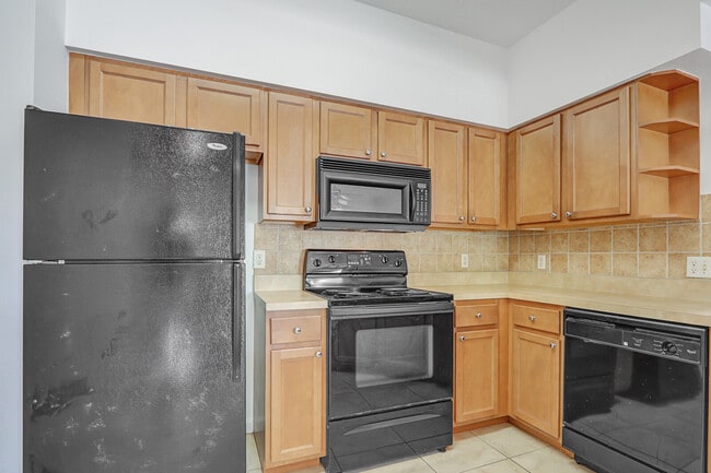 Building Photo - 3110 Myrtlewood Cir E