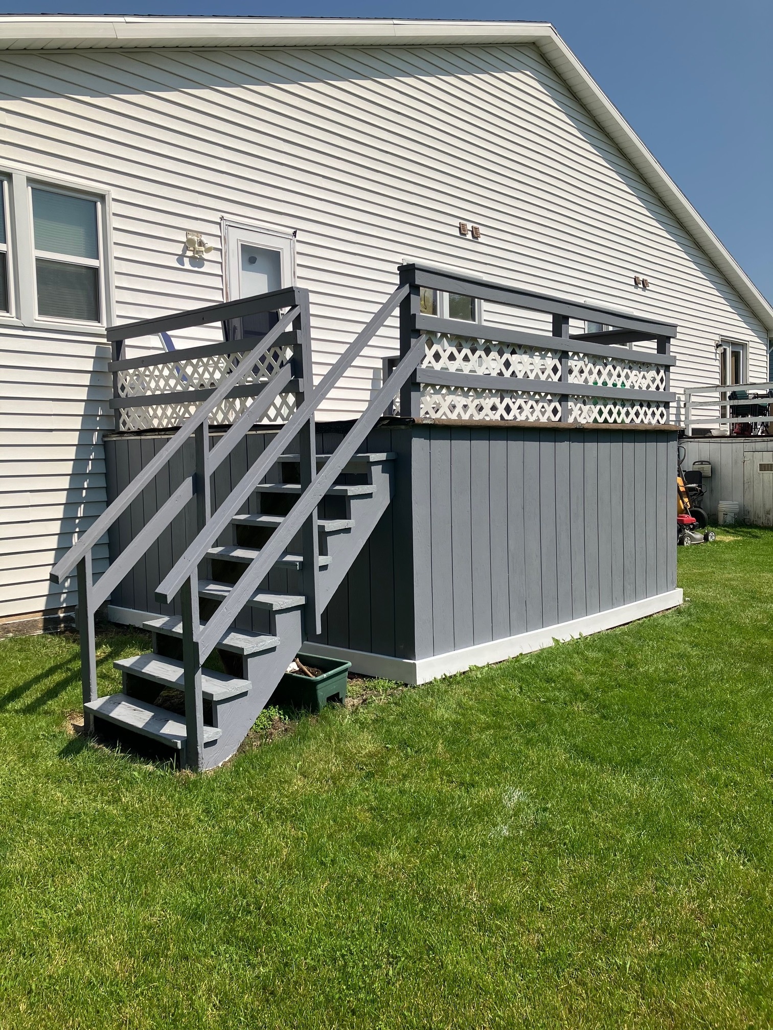 Back deck - 109 Woodview Dr