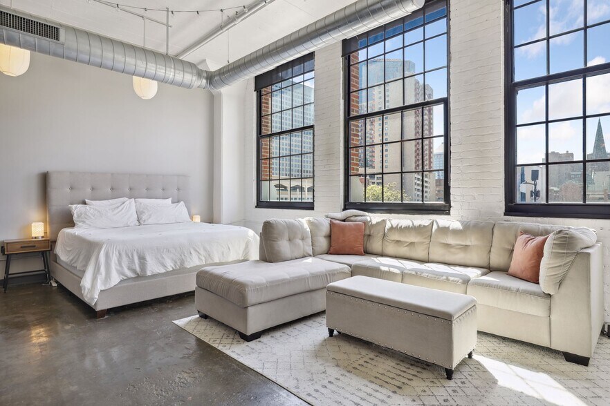 Building Photo - 500 Robert St N