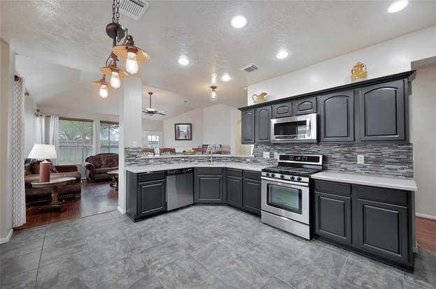 Building Photo - 9934 Goldenglade Dr