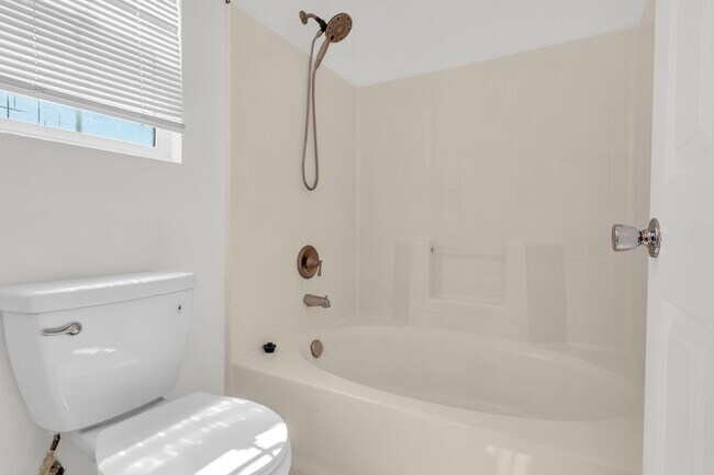 Building Photo - 8798 Nozay Ln