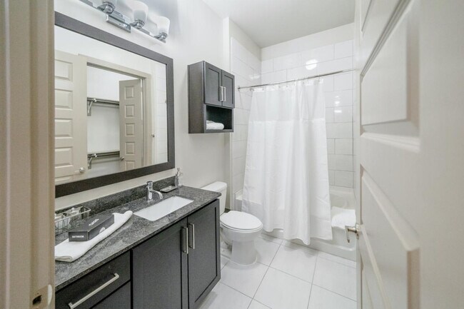 Building Photo - 1251 State St