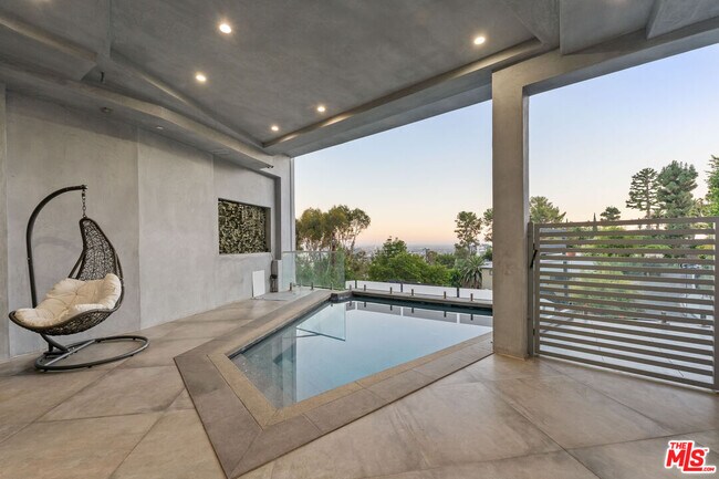 Building Photo - 6181 Temple Hill Dr