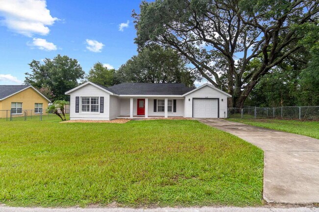 Building Photo - Updated 3BR Home with Fenced Backyard & Great Kitchen