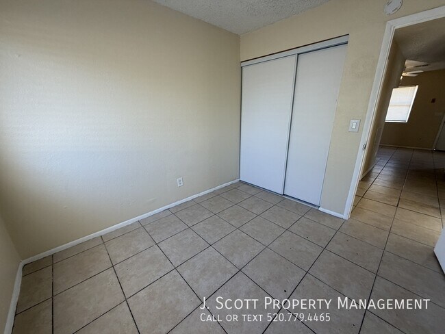 Building Photo - 1757 E Harvard St