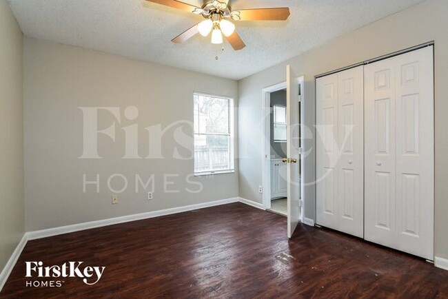 Building Photo - 3112 Gordon Ct