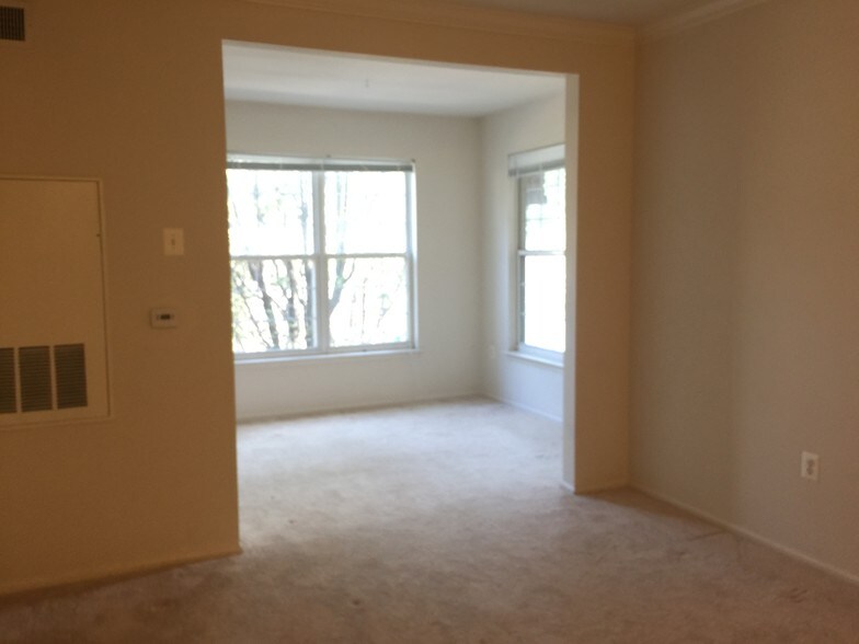 Building Photo - 3009 Nicosh Cir