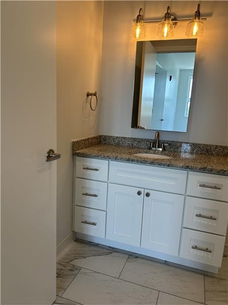 Building Photo - 231 Park Dr