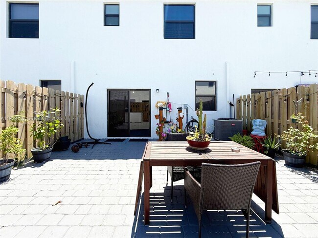 Building Photo - 11871 SW 247th Ter