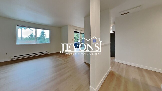 Building Photo - 2076 E 56th St