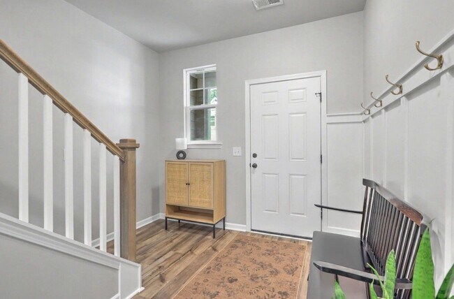 Building Photo - 8354 Child's Cove
