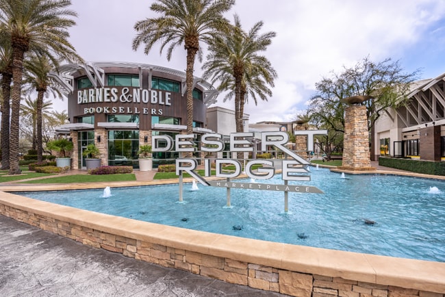 Building Photo - 2Bed/2Bath w/ Office-House at 40th St/Cactus-Garg!