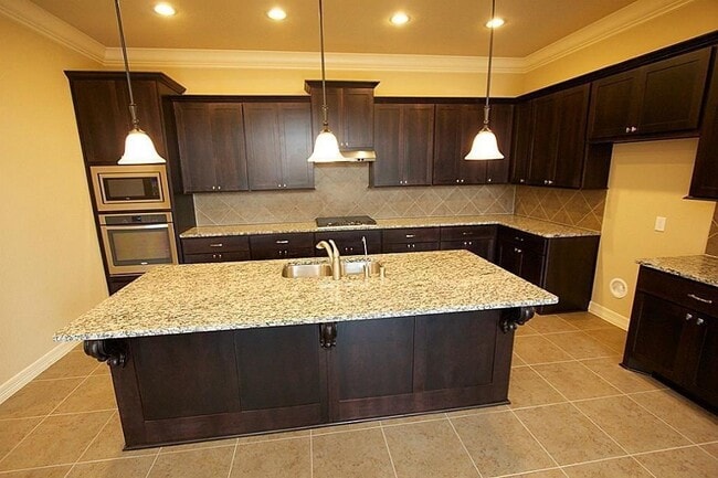 Building Photo - 63 Silent Cir Dr