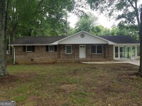 Building Photo - 835 Shannon Cir NE