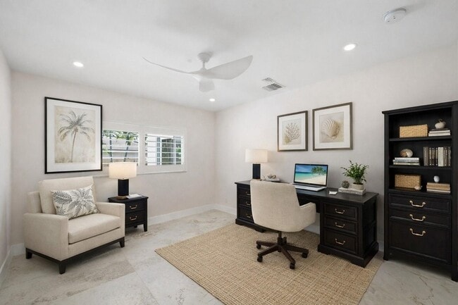 Building Photo - 1706 NE 28th Dr