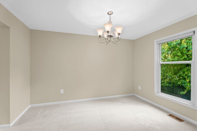 Building Photo - Move-In Ready Home in Prime Springfield Lo...