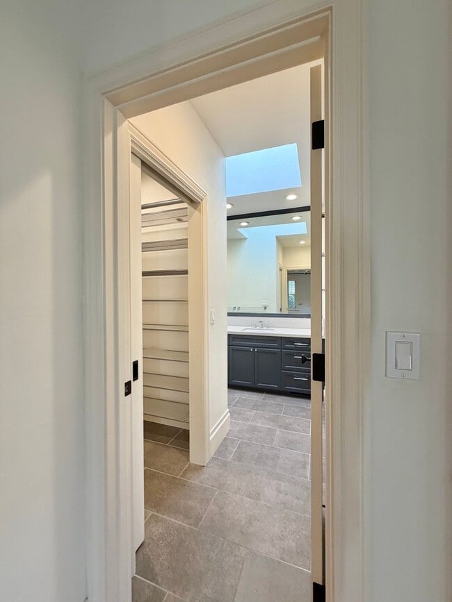 Building Photo - 3 Bedrooms, 2 Bathrooms Saint Helena Charm with Modern Conveniences