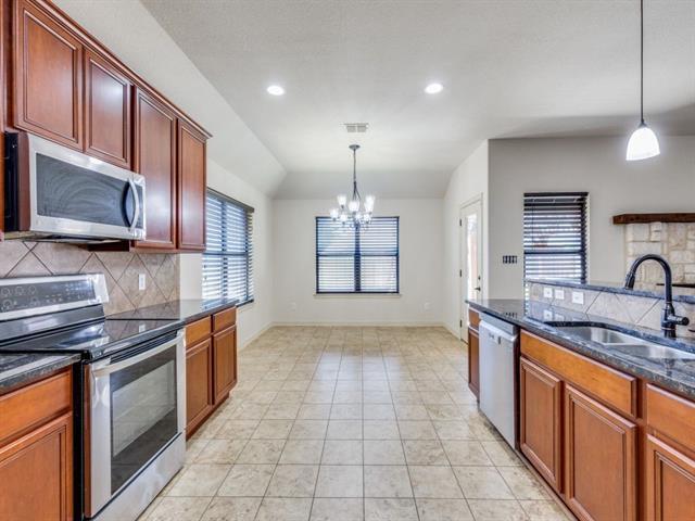 Building Photo - 2609 Plains View Dr