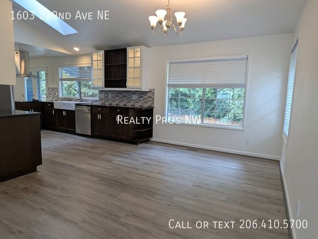 Building Photo - 1603 229th Ave NE