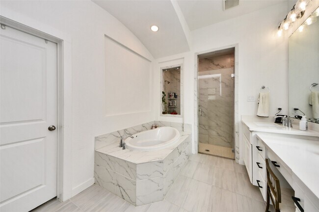 Building Photo - 23619 Bottlebrush Terrace Trl