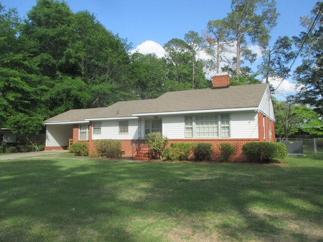 Primary Photo - 3 Bed, 1.5 Bath Home
