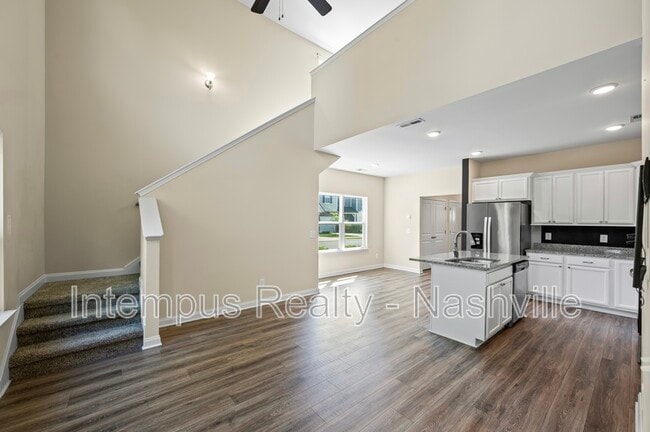 Building Photo - 1704 Bethel Ln