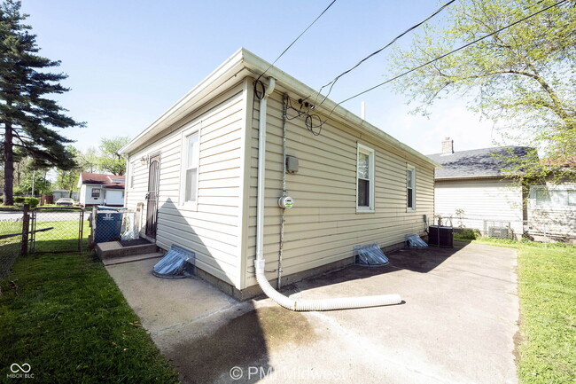 Building Photo - 1716 E 46th St