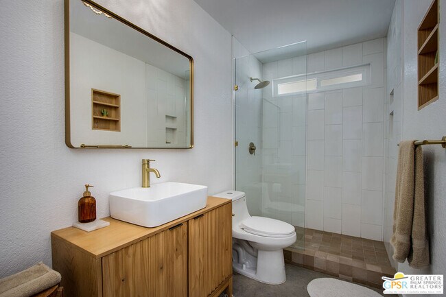 Building Photo - 4742 Ave La Flora Desierta