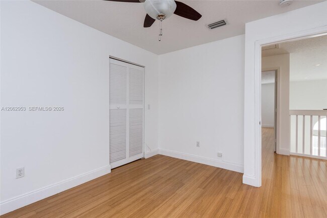 Building Photo - 1540 N Trafalgar Cir