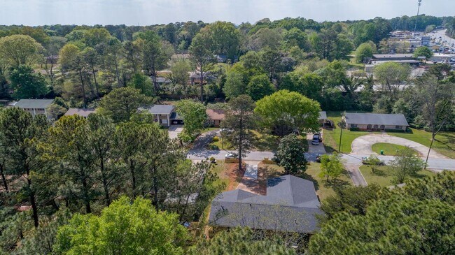 Building Photo - 1194 Weston Dr