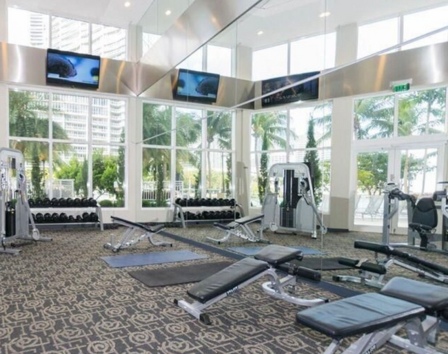 Building Photo - 901 Brickell Key Blvd