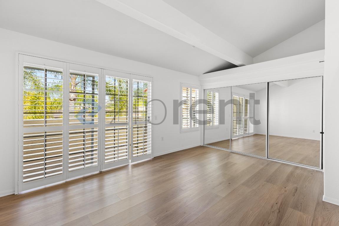 Building Photo - Unit