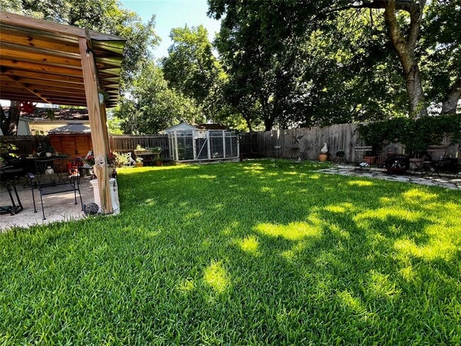 Building Photo - 6109 Merriwood Dr