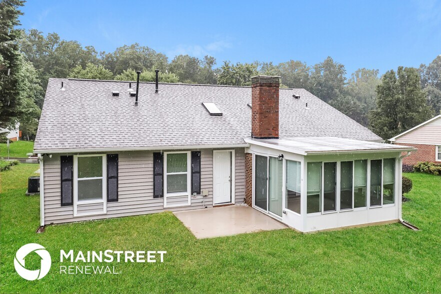 Building Photo - 5608 Landerwood Dr