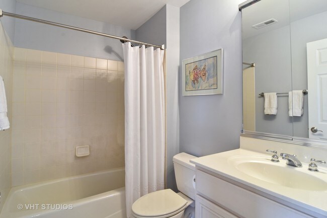 Building Photo - 21 Doral Dr