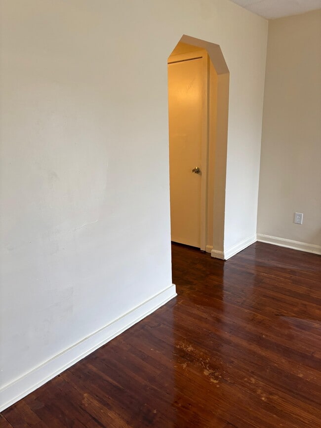 Building Photo - 19449 W Chicago