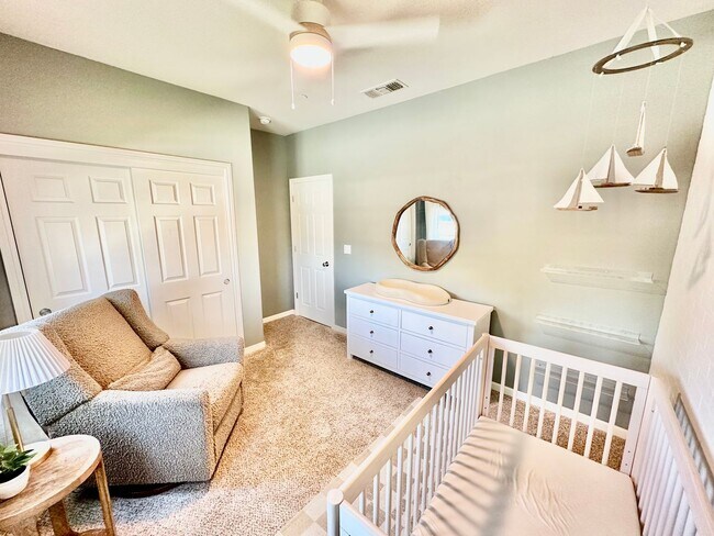 Building Photo - North Clovis 3/3 with Bonus Room and Pool