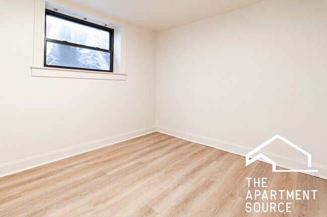 Building Photo - 4112 N Broadway