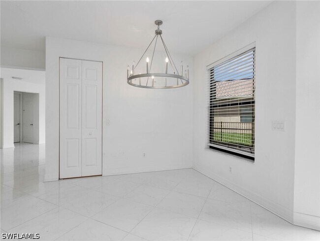 Building Photo - 10008 Chesapeake Bay Dr