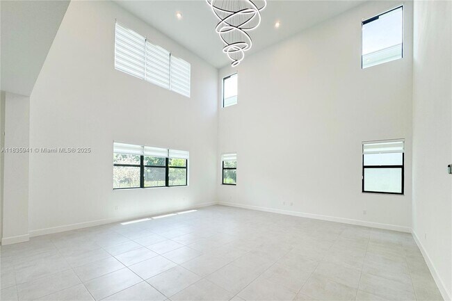 Building Photo - 2662 NW 87th Ter