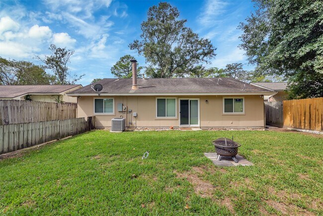 Building Photo - 22318 Meadowrock Dr