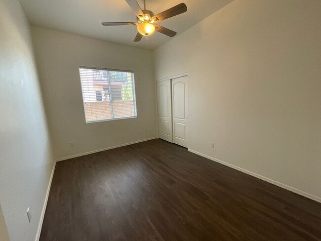 Building Photo - Great northeast location on cul-de-sac, 3 car garage