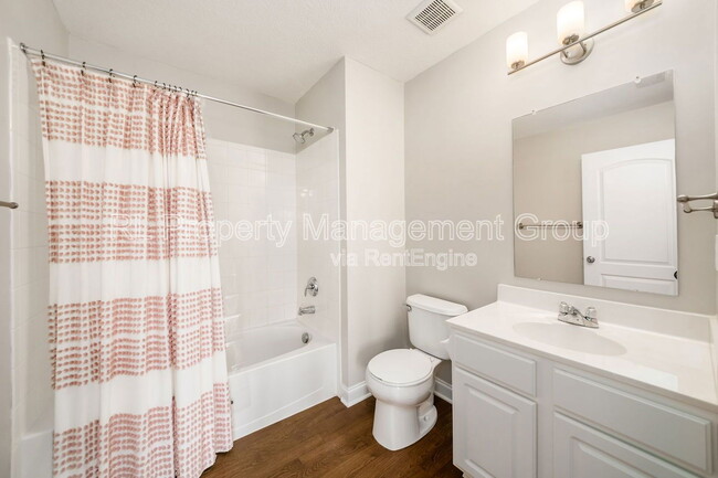 Building Photo - 5964 Woodshire Dr